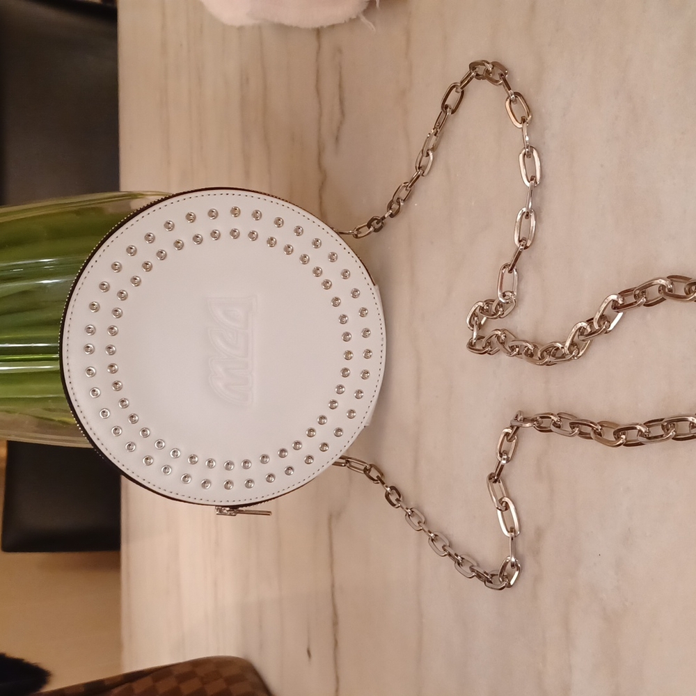 Alexander McQueen White Round Studded Crossbody Bag with Silver Chain